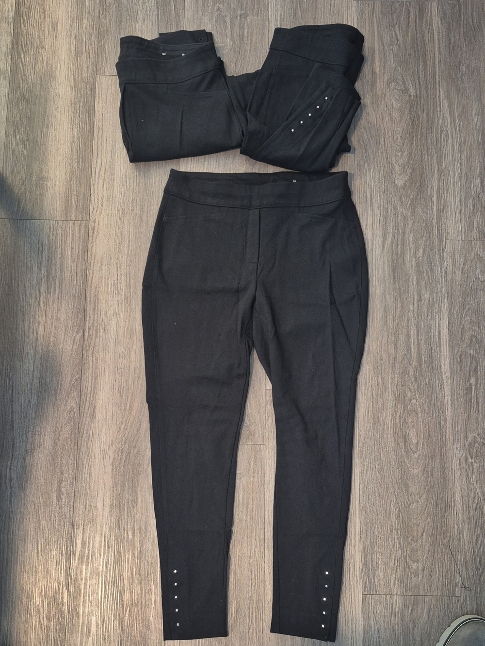 Chico's Black Ponte Ankle Leggings with Stud Detail